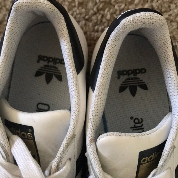 Classic Adidas Superstars - Picture 6 of 7